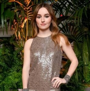 Kaitlyn Dever